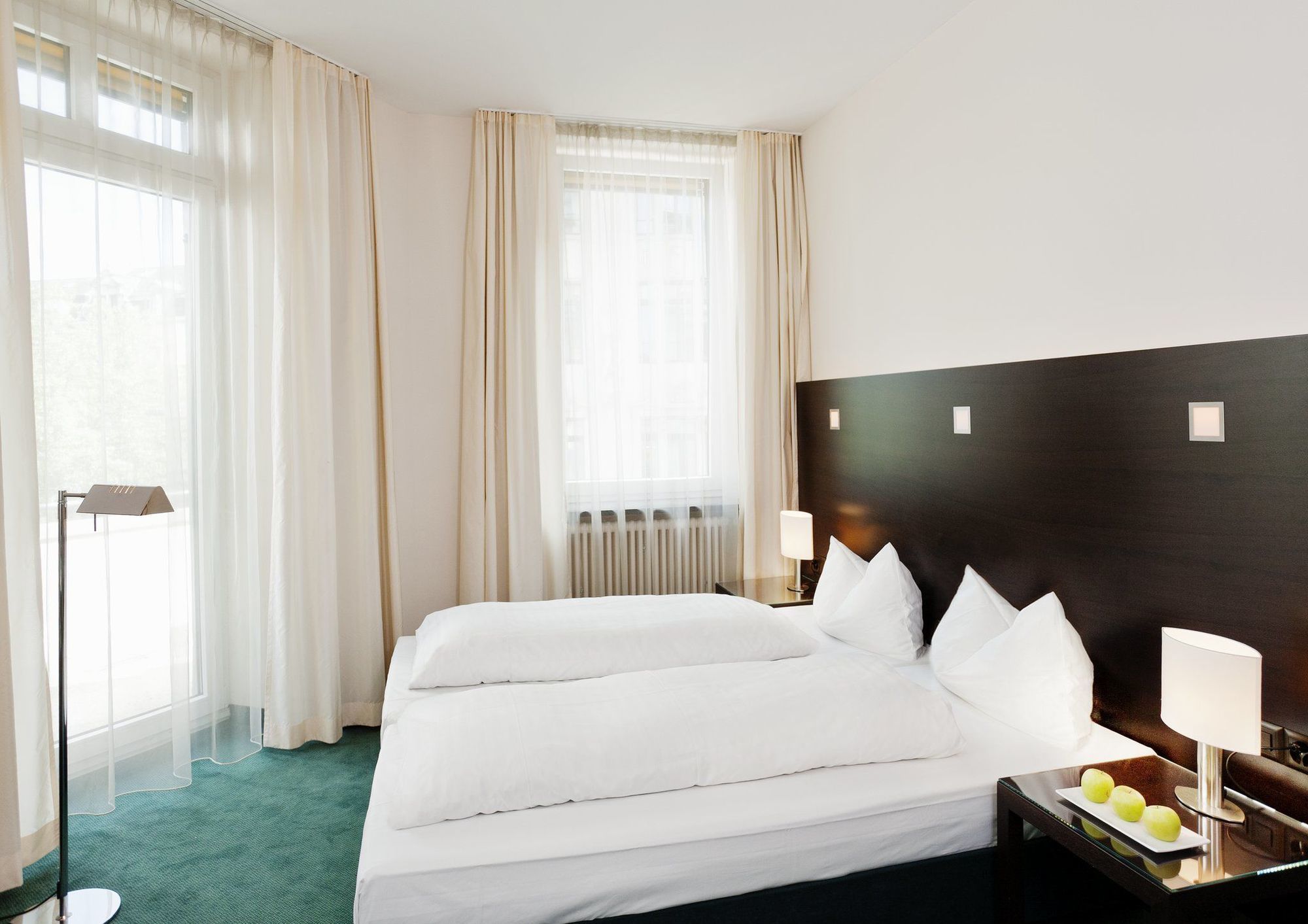 Stay2Night Bs Zürich Kültér fotó
