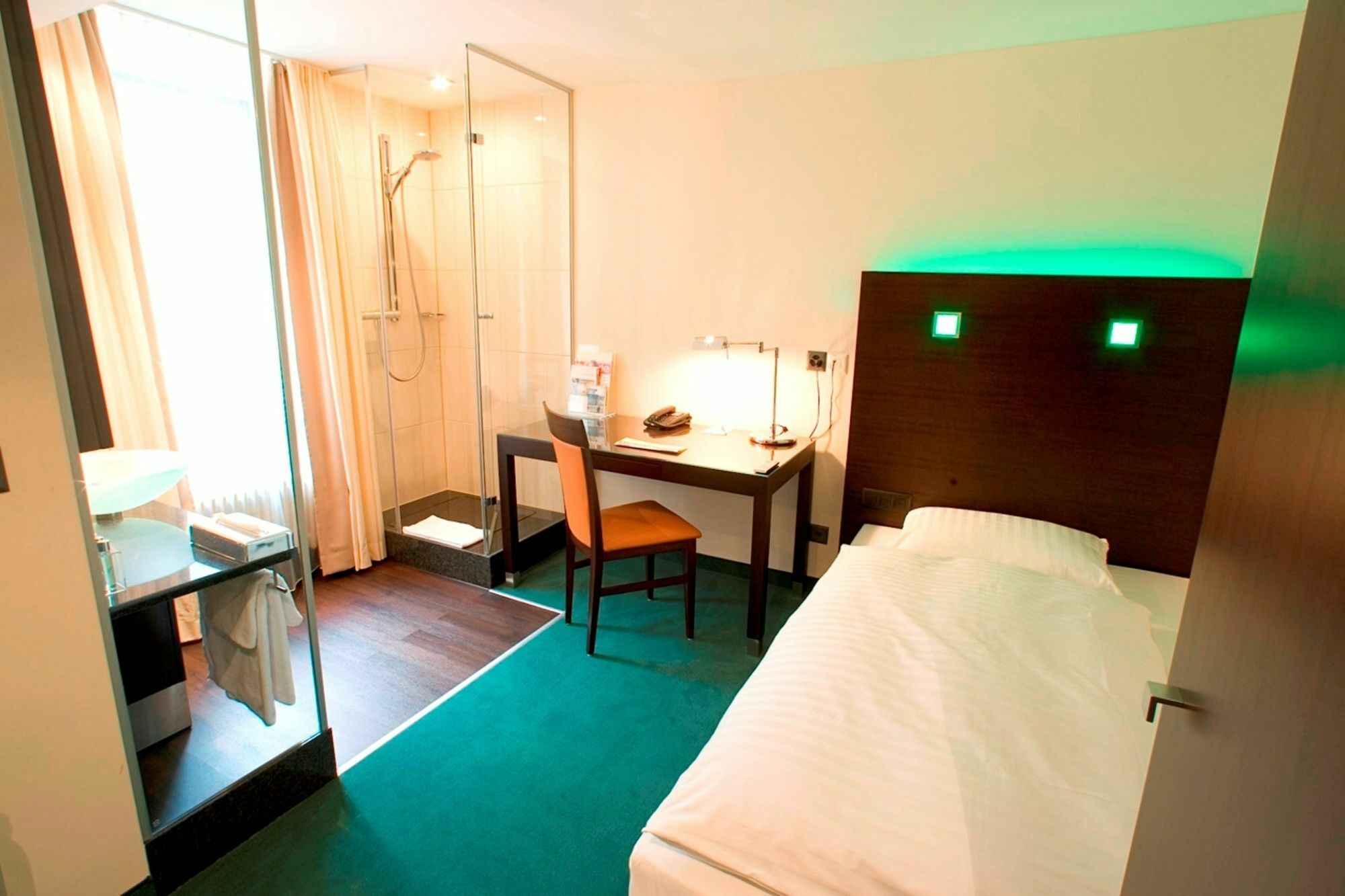 Stay2Night Bs Zürich Kültér fotó